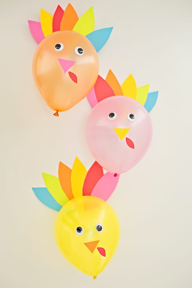 kids thanksgiving party ideas DIY turkey balloons 