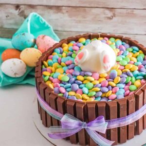 25 Cute Easter Cake Ideas Even The Kids Can Help With - Pretty Sweet