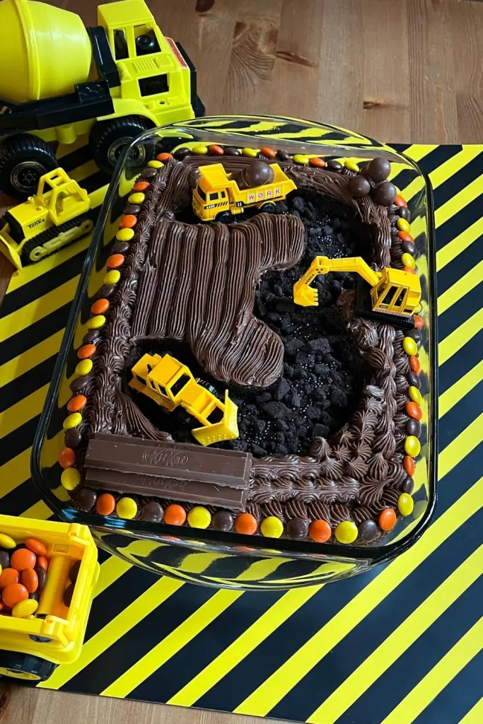 construction themed birthday cakes