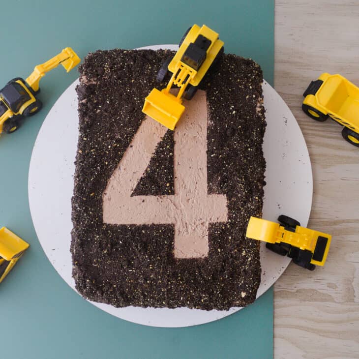 Confections, Cakes & Creations!: Construction Cake!