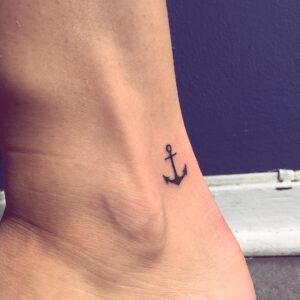 23 Small Tattoos for Women That Are Meaningful and Stylish | Pretty ...