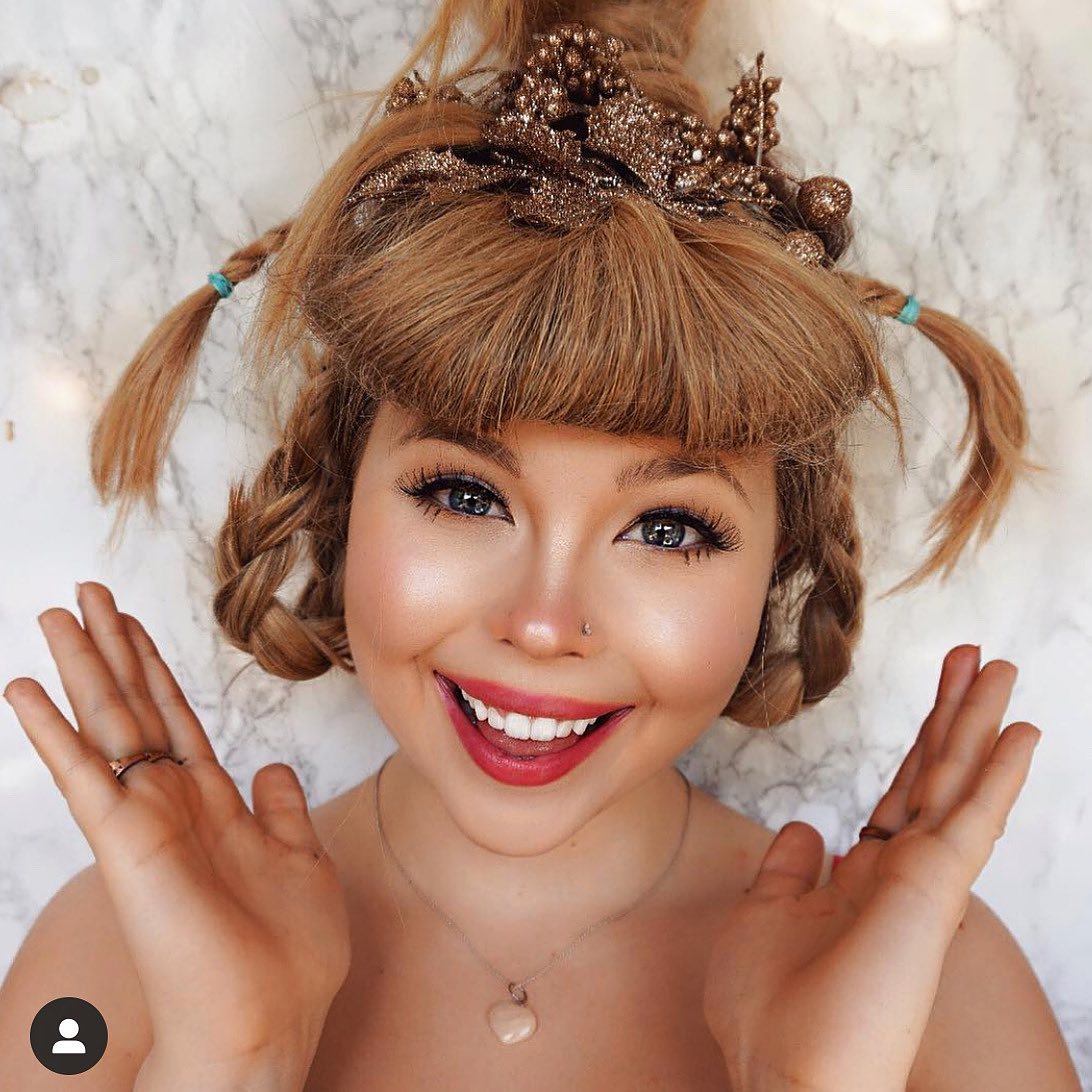 27 Festive Christmas Holiday Hairstyles To Light Up Your Season   Cindy Lou Who Hair 