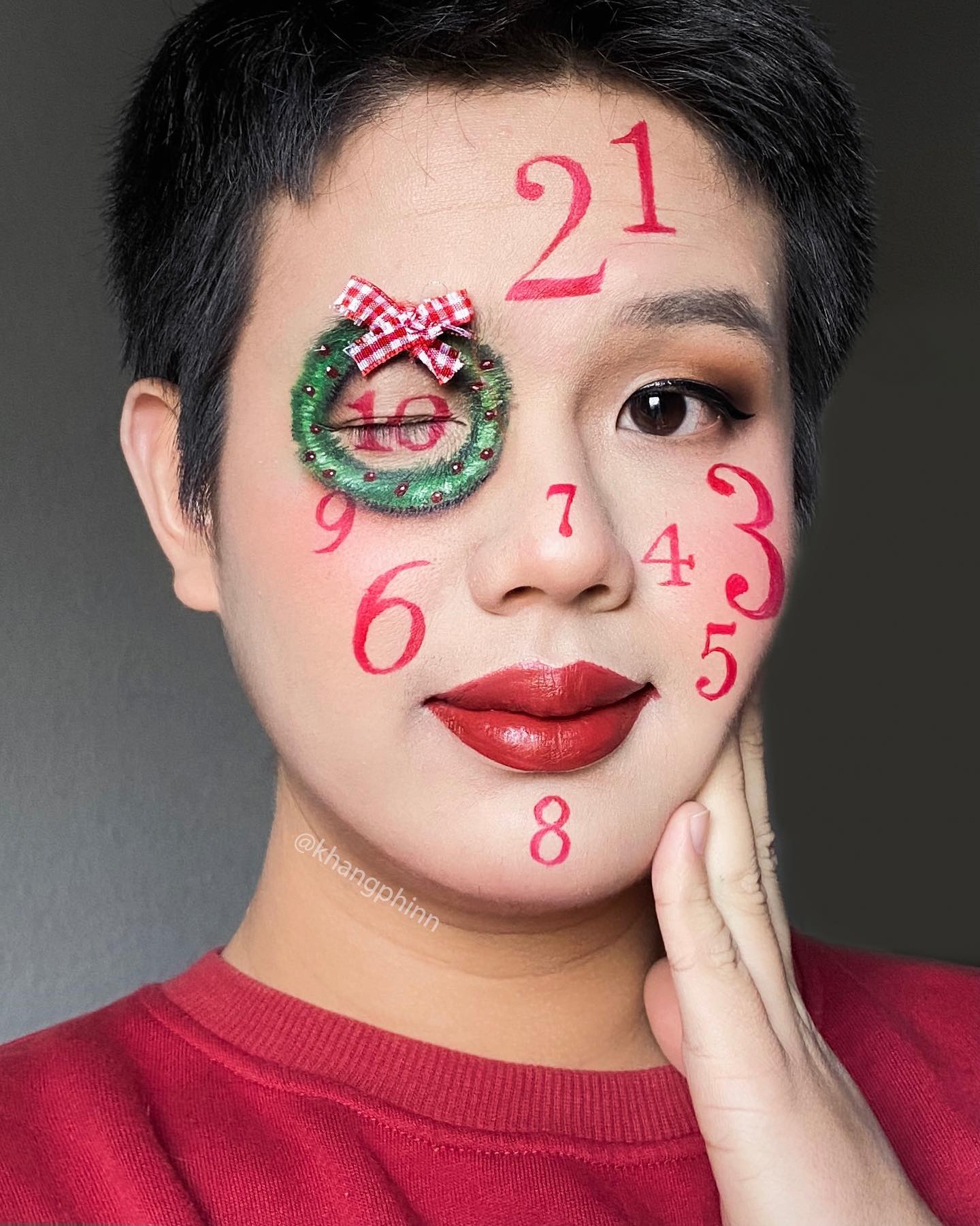 25 Creative Christmas Makeup Looks to Brighten Your Holidays Pretty