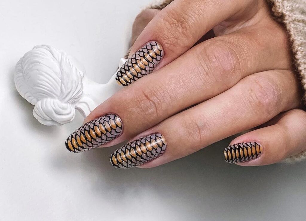 snake skin nails