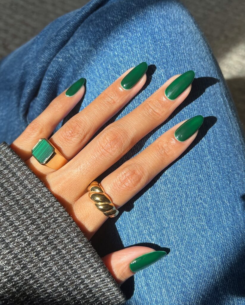 christmas tree green nails