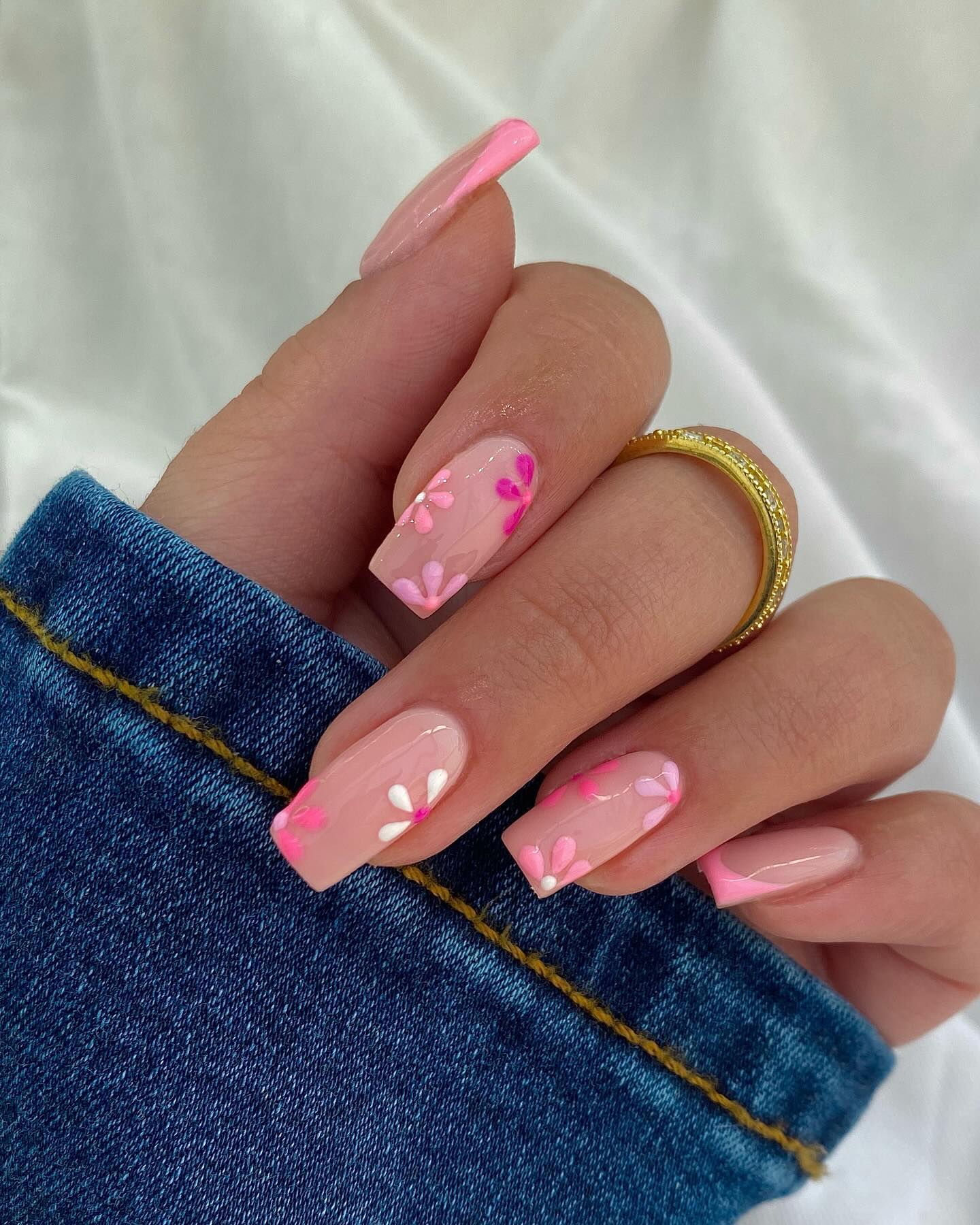 pink floral nail ideas