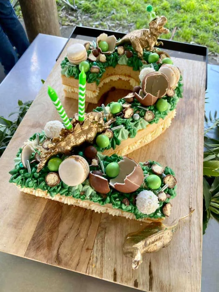 dinosaur number cake