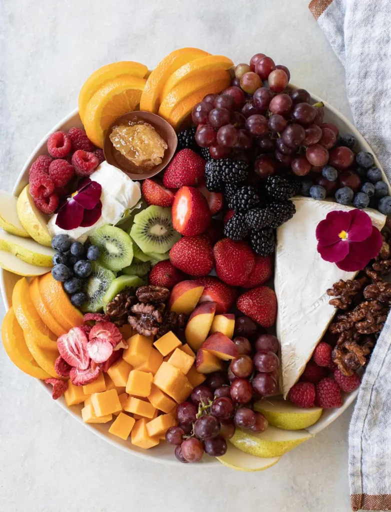 fruit and cheese platter (perfect for picnics …)