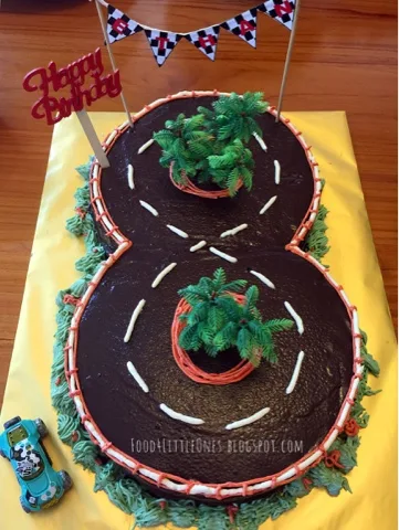 race track cake