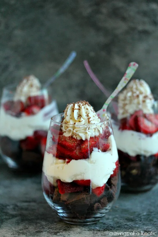 strawberry brownie parfaits
