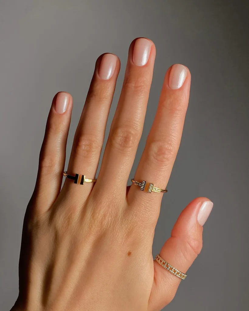 short chrome nails