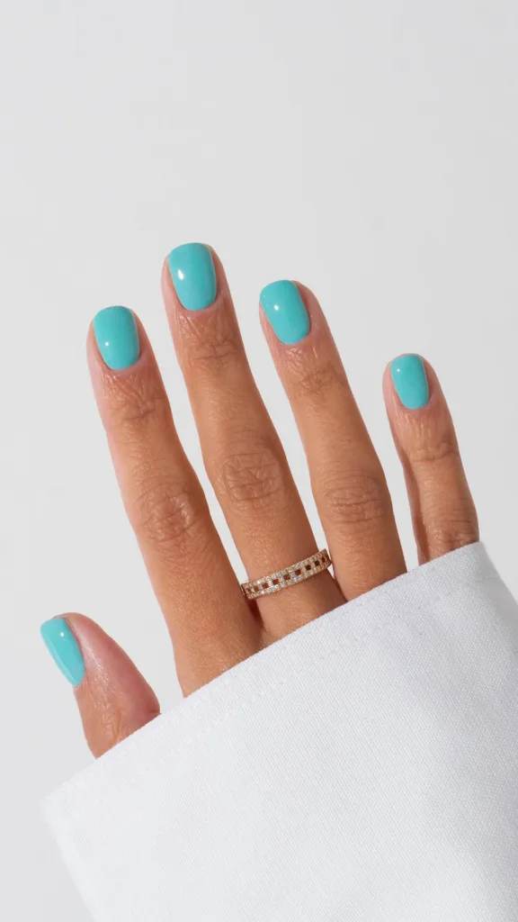 short tiffany blue nails