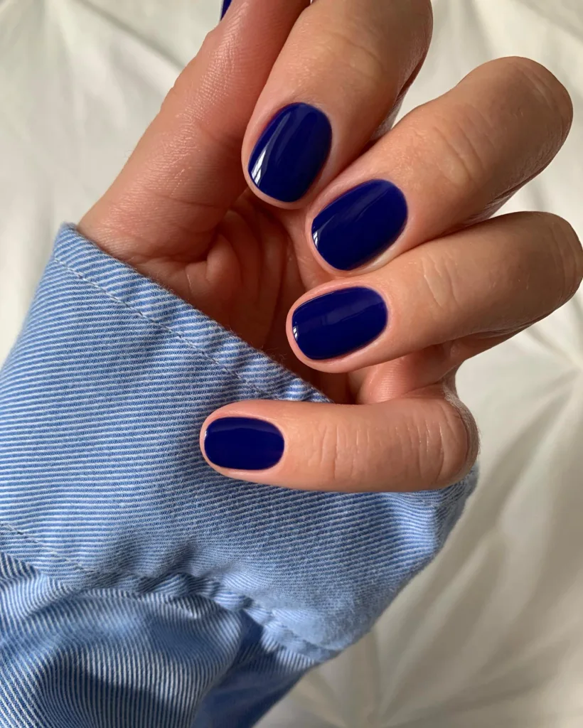 navy blue nails
