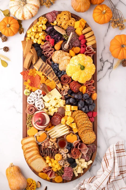 thanksgiving charcuterie board