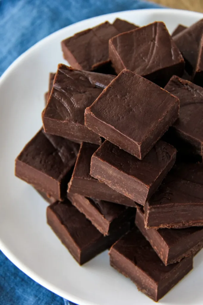 3 ingredient chocolate fudge recipe cut into squares