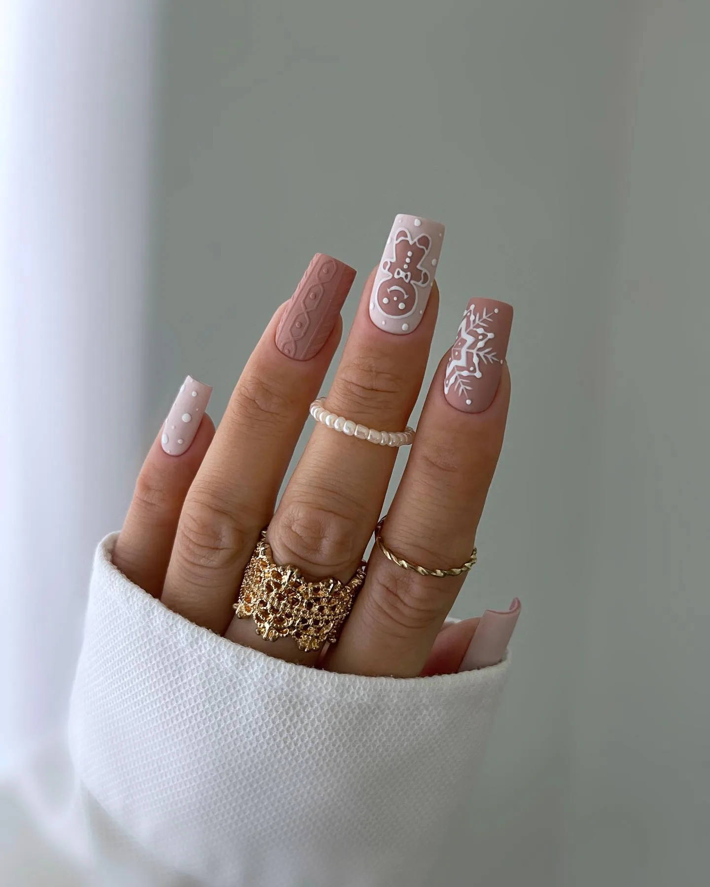 gingerbread and cable knit