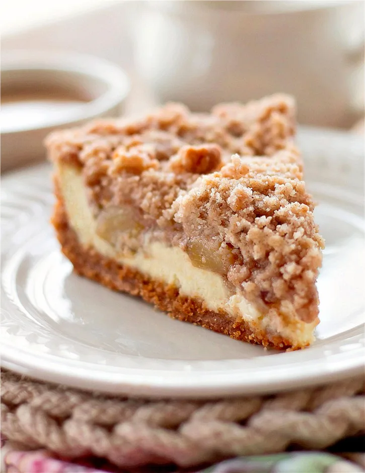 snickerdoodle cream cheese apple pie