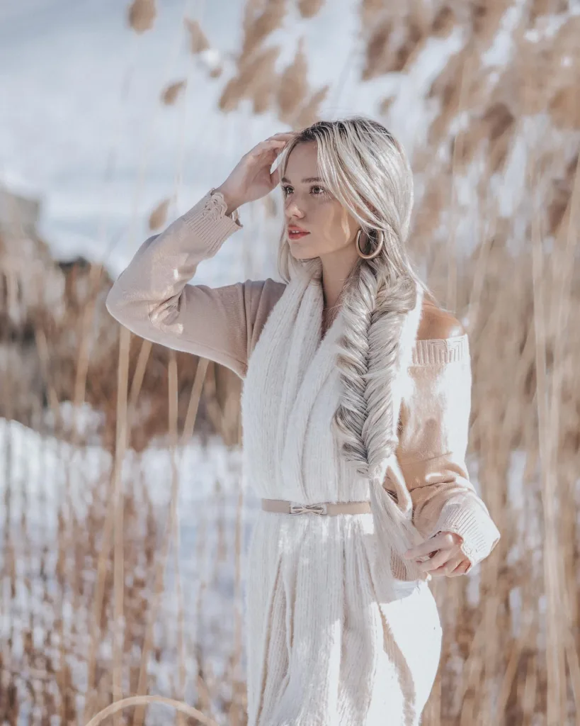 winter loose side fishtail with soft waves hair