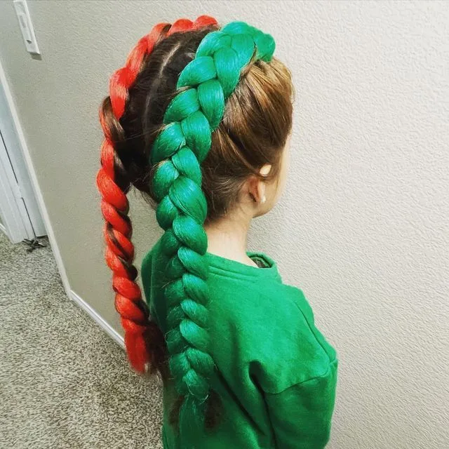 red and green dutch christmas braids