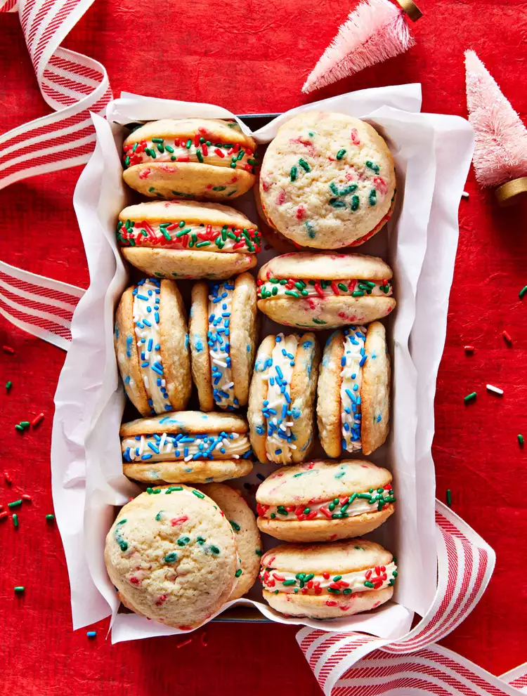 sprinkle sandwich cookies