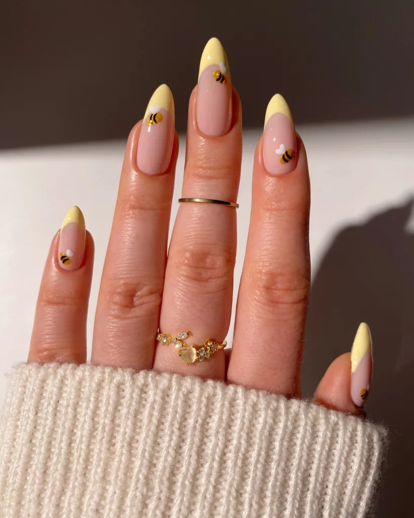 french tips bee nails