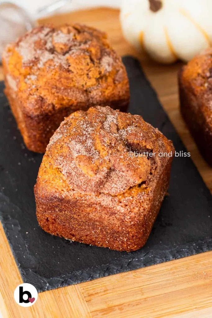 pumpkin cinnamon swirl loaves