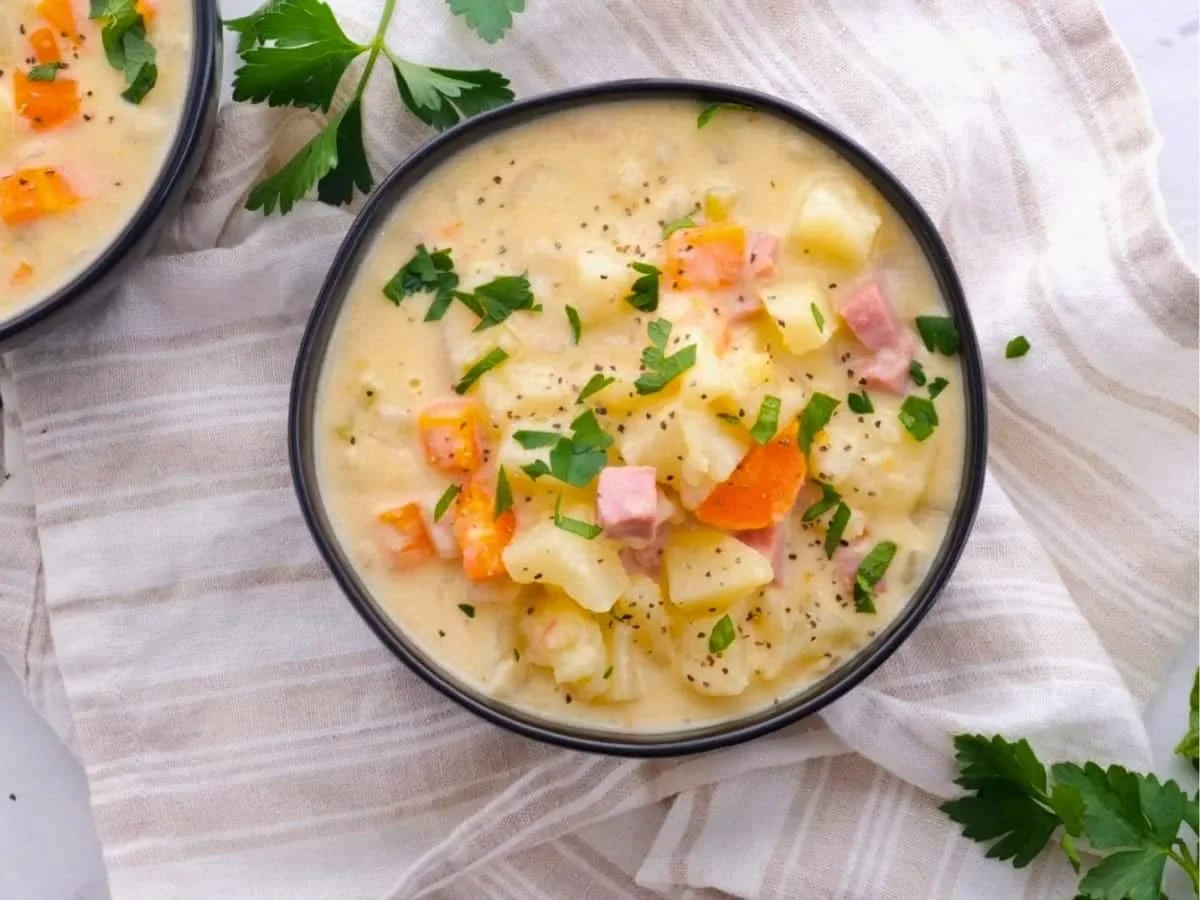 Slow Cooker Ham and Potato Soup