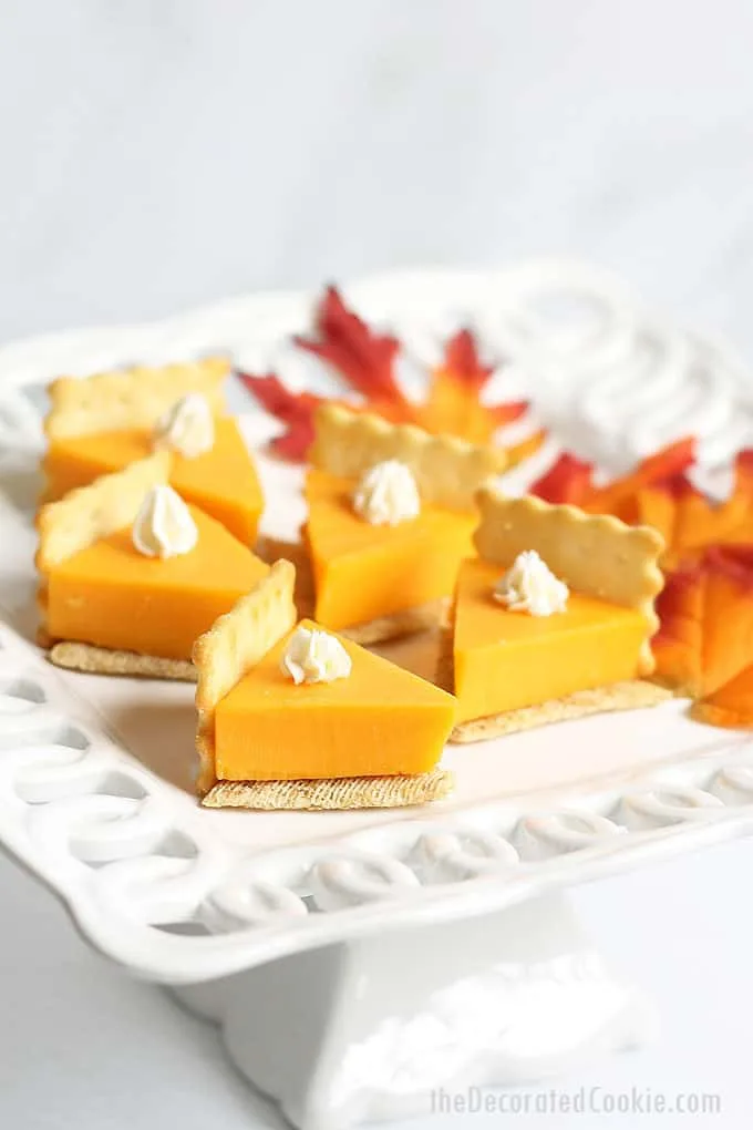 pumpkin pie cheese and crackers finger foods for thanksgiving